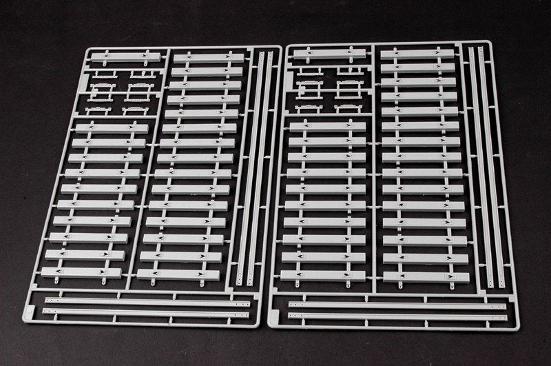 Trumpeter 00219 German Panzerlok BR57 Armoured Locomotive 1/35 – immagine 11