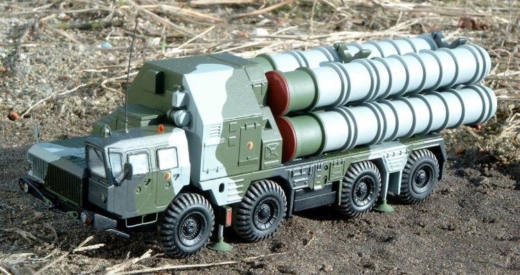 PST 72050 S-300PMU (SA-10“Grumble”) Air Defense System 5P85S 1/72 – imagen 2