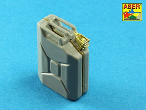 Aber 16158A German WW II 20L Jerry Can closings &amp;amp; 200L fuel drum covers (choice A) 1/16 – Bild 11