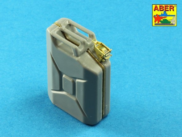 Aber 16158A German WW II 20L Jerry Can closings &amp;amp; 200L fuel drum covers (choice A) 1/16 – Bild 11