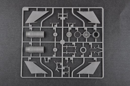 Trumpeter 02865 MiG-21UM Mongol B 1/48 – imagen 9