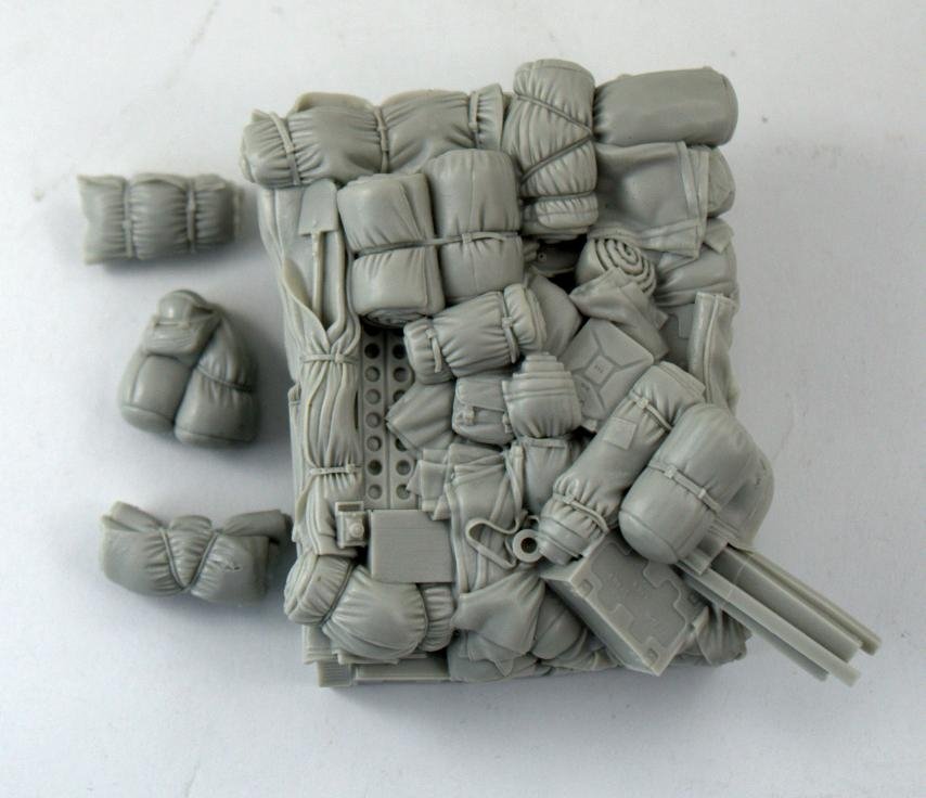 Panzer Art RE35-477 Stowage set for Chevrolet LRDG 1/35 – imagen 3
