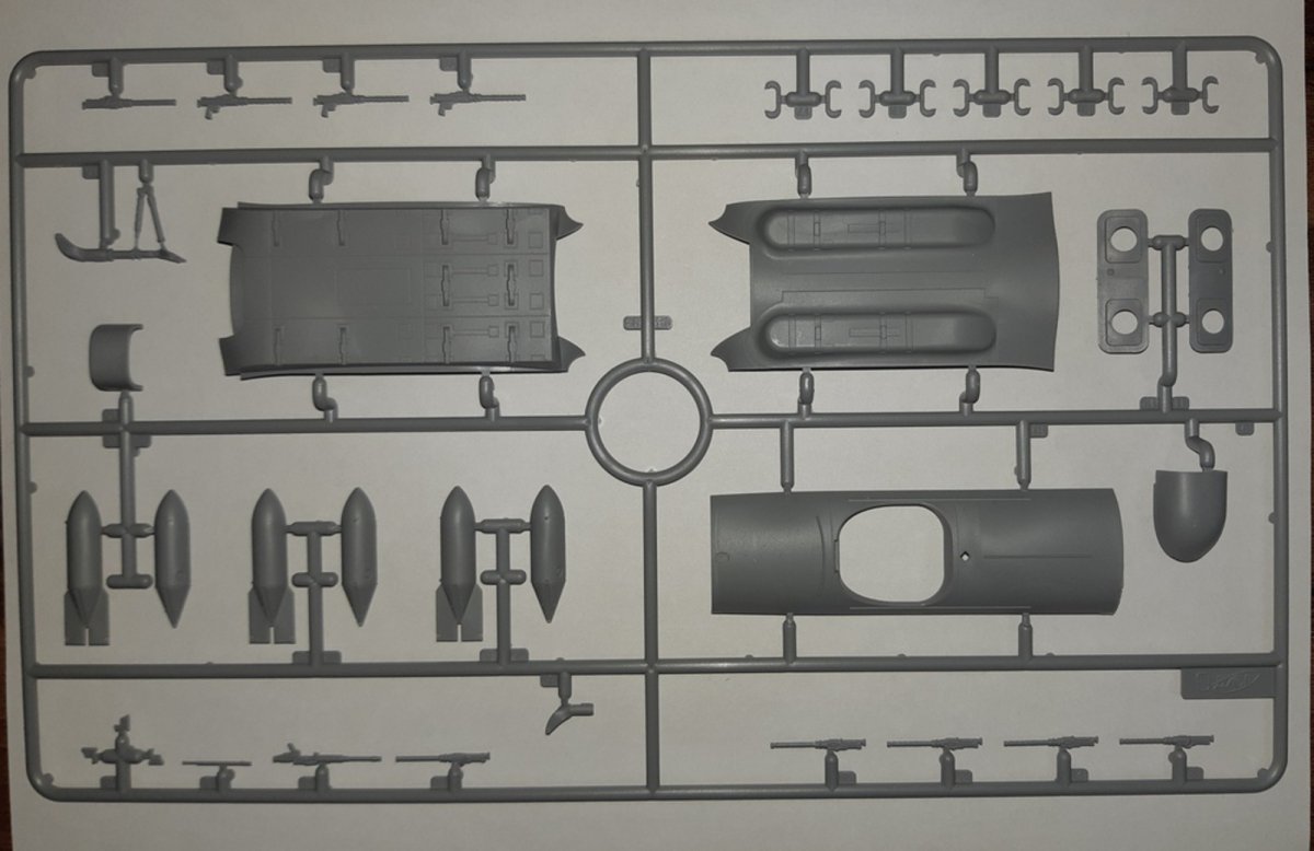 ICM 48264 He 111H-20, WWII German Bomber 1/48 – zdjęcie 17