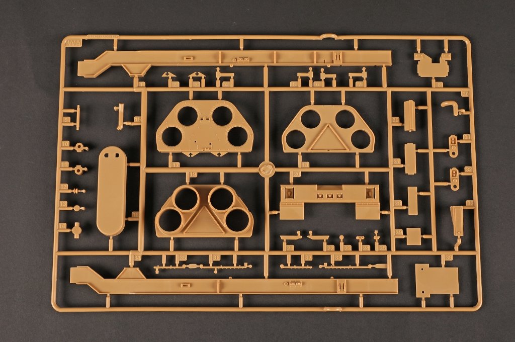 I Love Kit 63528 M1014 W/M2042A1 GLCM TEL 1/35 – image 14
