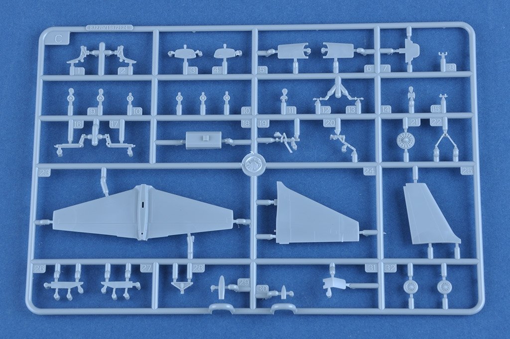 Hobby Boss 87271 U-2C Dragon Lady 1/72 – Bild 7