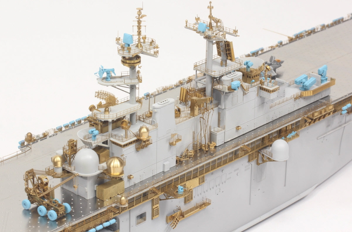 Pontos 37001R1 USS LHD-2 Essex Kit+Detail Up Set 1/350 – imagen 18