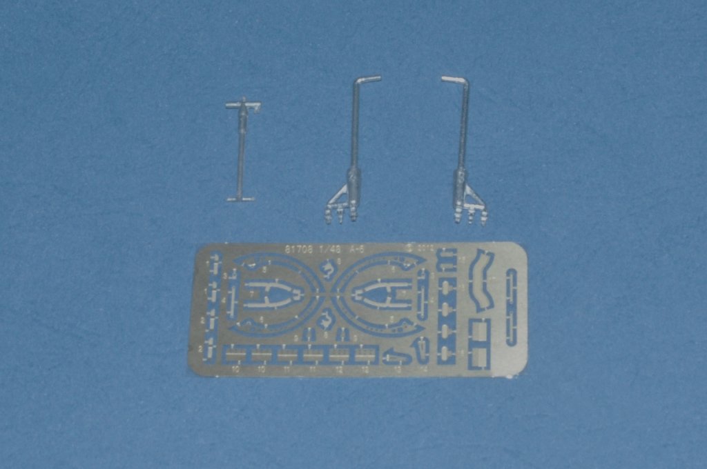 Hobby Boss 81710 A-6E TRAM Intruder – immagine 11