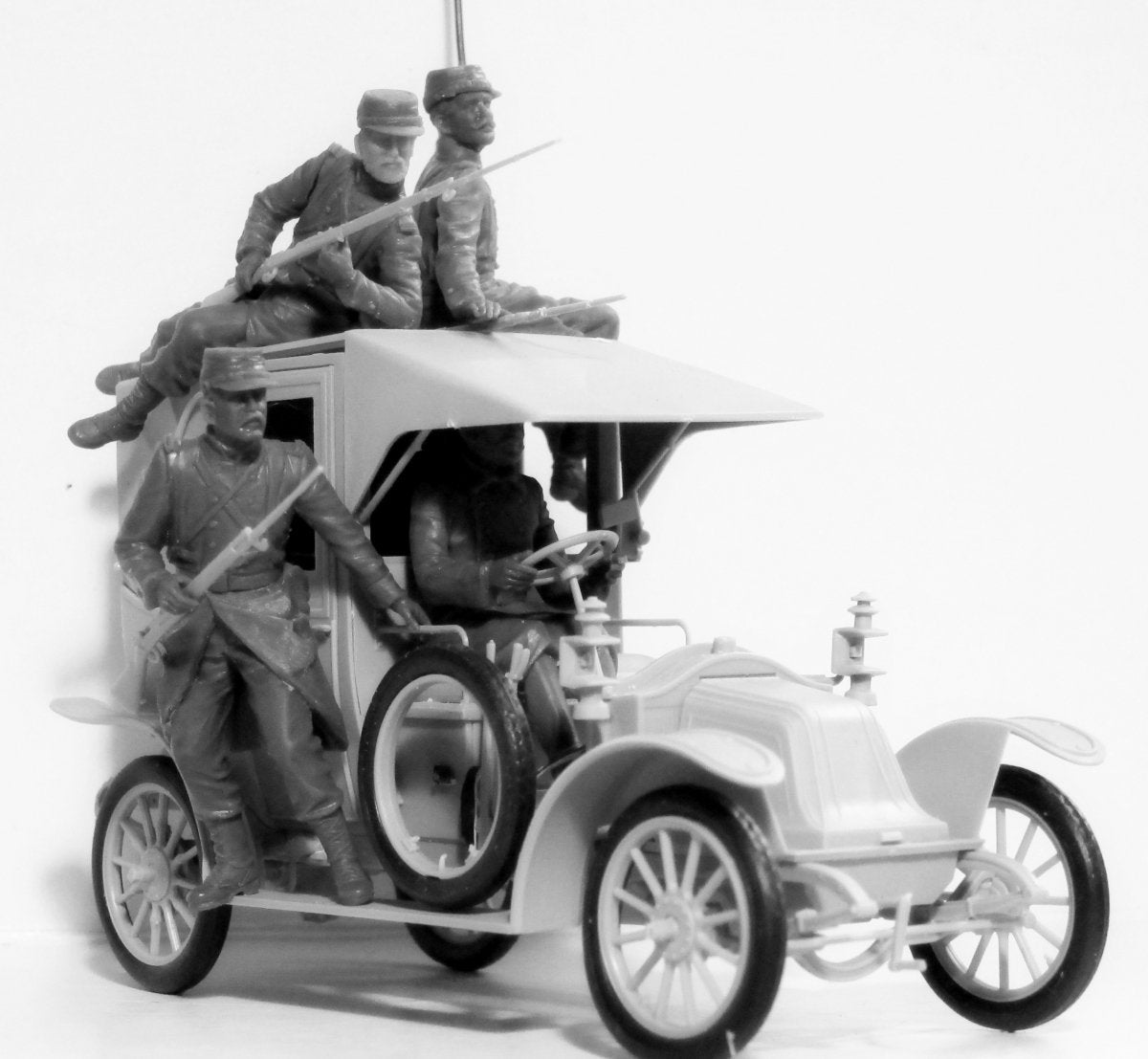 ICM 35660 Battle of the Marne (1914), Taxi car with French 1/35 – Bild 3