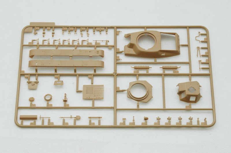 Trumpeter 00352 France 39(H) TANK SA 38 37mm gun 1/35 – zdjęcie 5