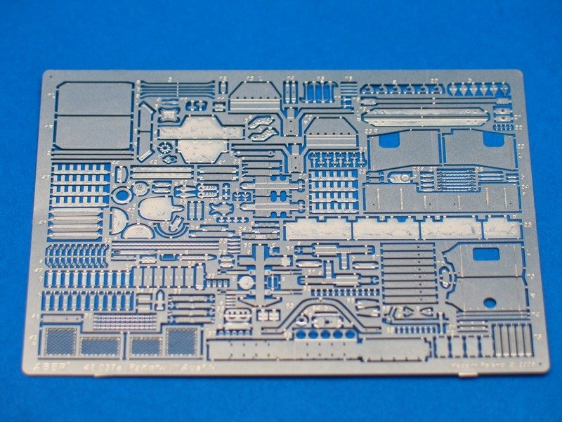 Aber 48037 Pz. Kpfw.III, Ausf.N (Sd.Kfz.141/2) Tamiya 1/48 – immagine 4