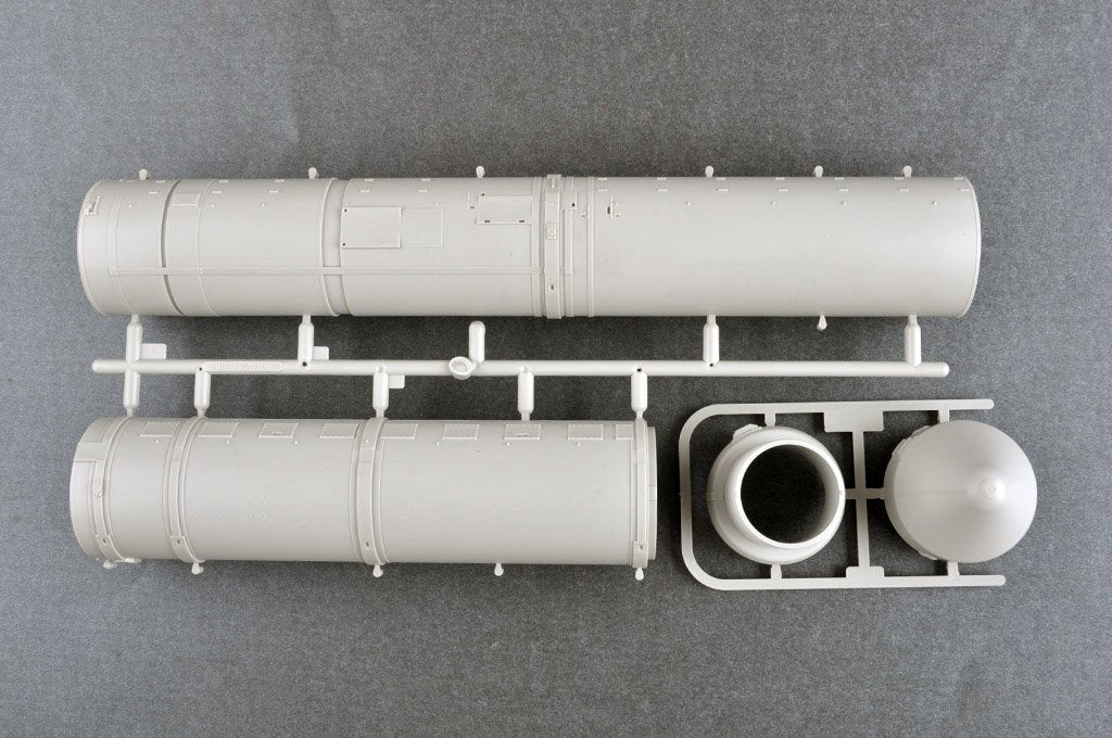 Trumpeter 01082 15U175 TEL of RS-12M1 Topol-M ICBM complex 1/35 – Bild 6