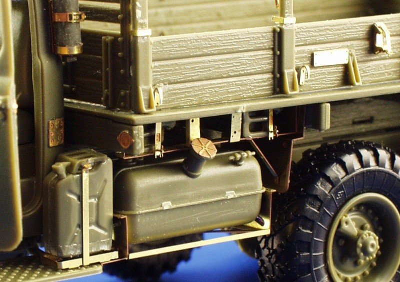 Eduard 35670 ZiL-157 6x6 Military Truck 1/35 Trumpeter – imagen 11