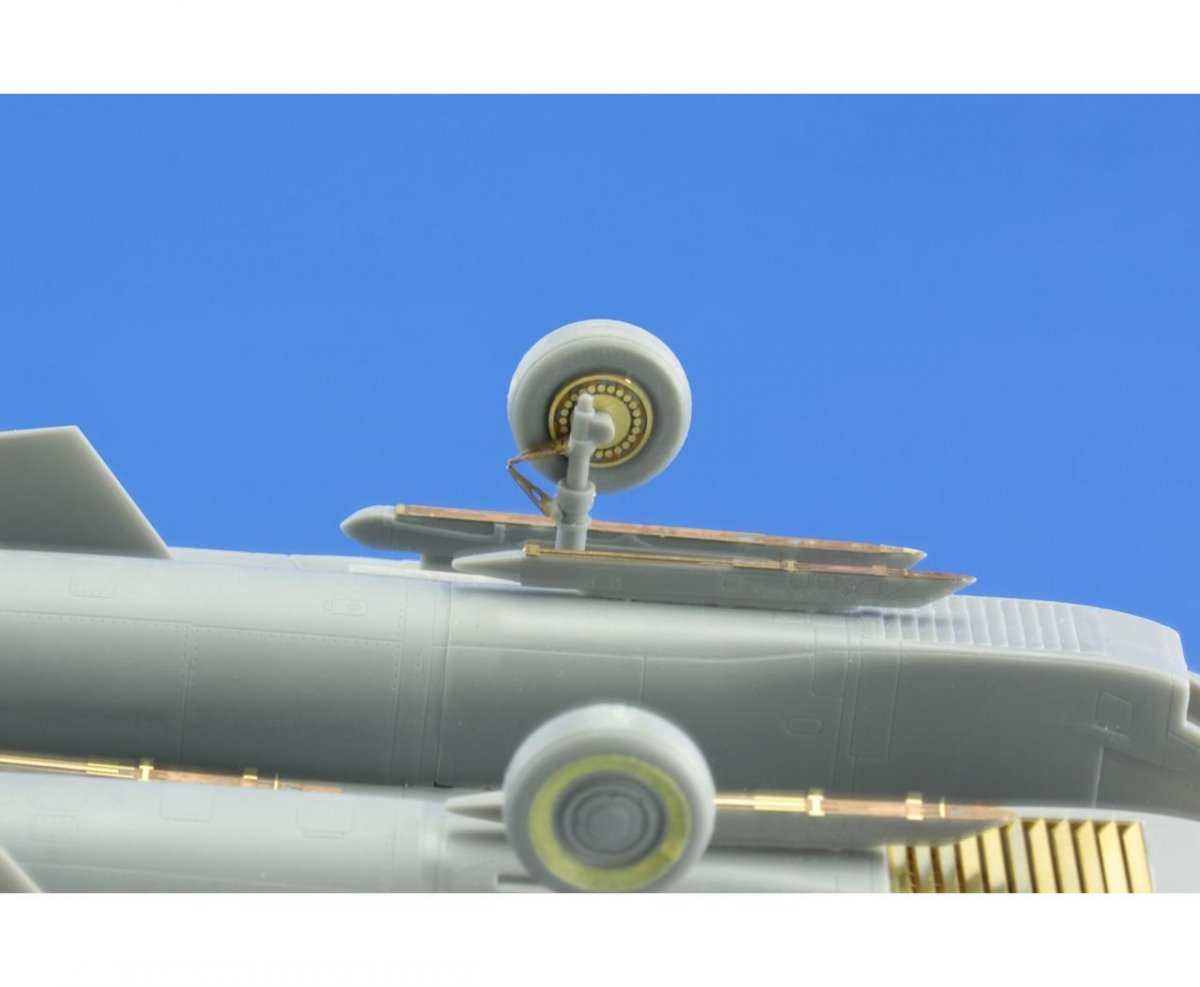 Eduard 73548 Su-33 TROMPETTE 1/72 – image 10
