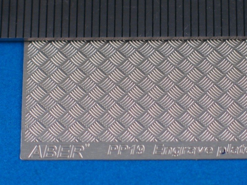 Aber PP19 Plytka ryflowana (140x77mm) Wzor wspolczesny 5x5 linii 1/24/25