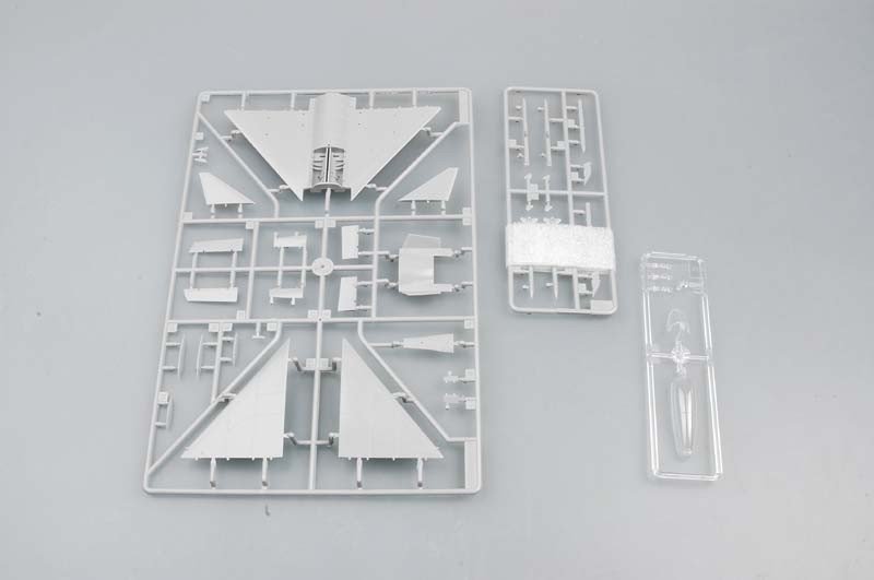 Trumpeter 01644 Chinese J-10S fighter 1/72 – zdjęcie 3