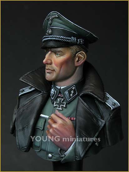 Young Miniatures YM1811 SS TOTENKOPF OFFICER WWII 1/10 – imagen 5