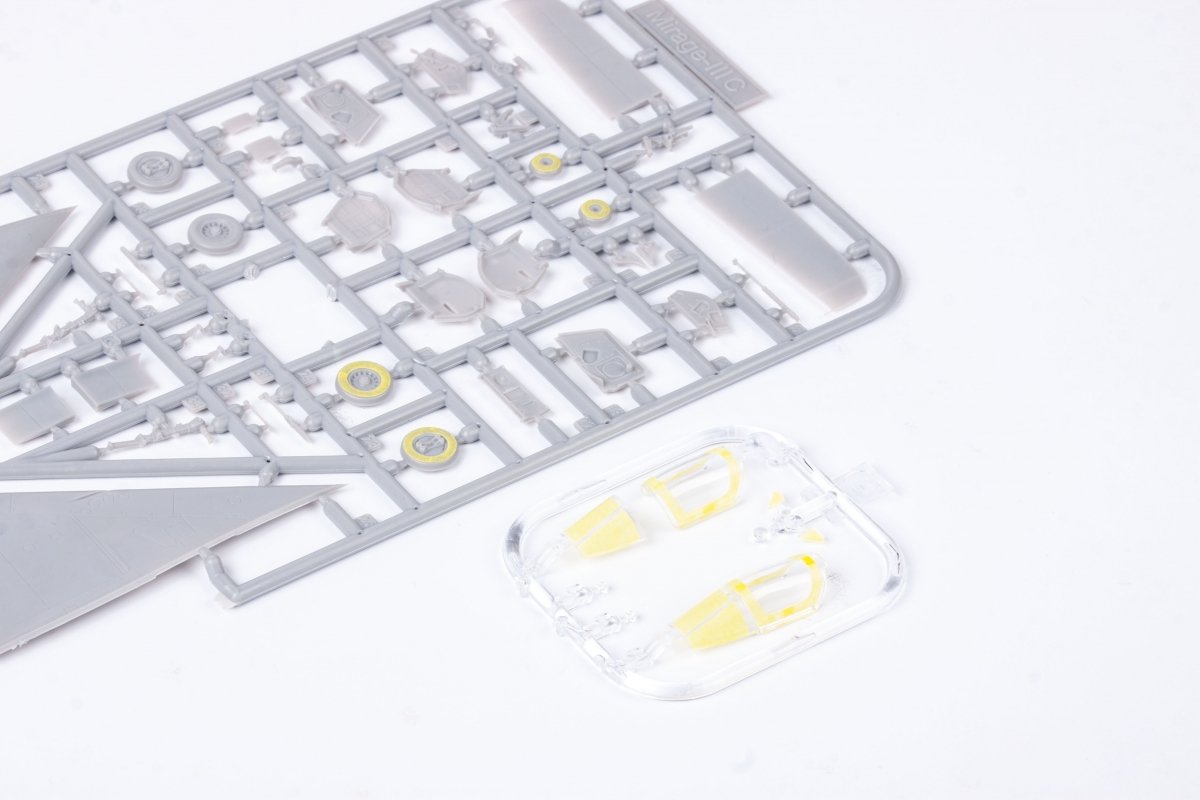 Eduard CX609 Mirage III CJ MODELSVIT 1/72 – image 4