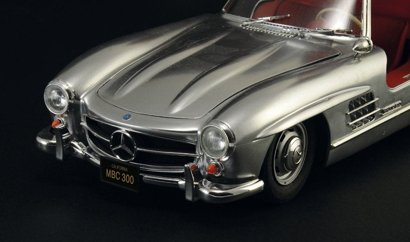 Italeri 3612 Mercedes-Benz 300SL Gullwing 1/16 – zdjęcie 13