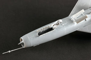 Trumpeter 02825 JJ-7A Trainer 1/48 – imagen 11