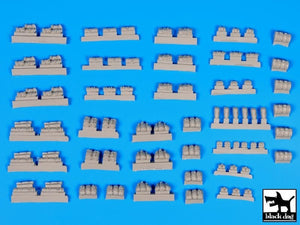 Black Dog T72057 Tentage plus bedrols 3 accessories set 1/72 – immagine 6