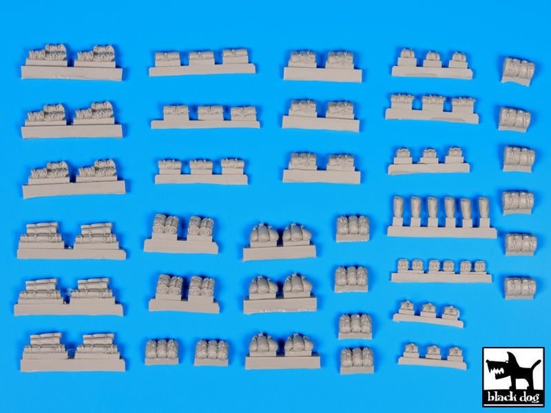 Black Dog T72057 Tentage plus bedrols 3 accessories set 1/72 – immagine 6