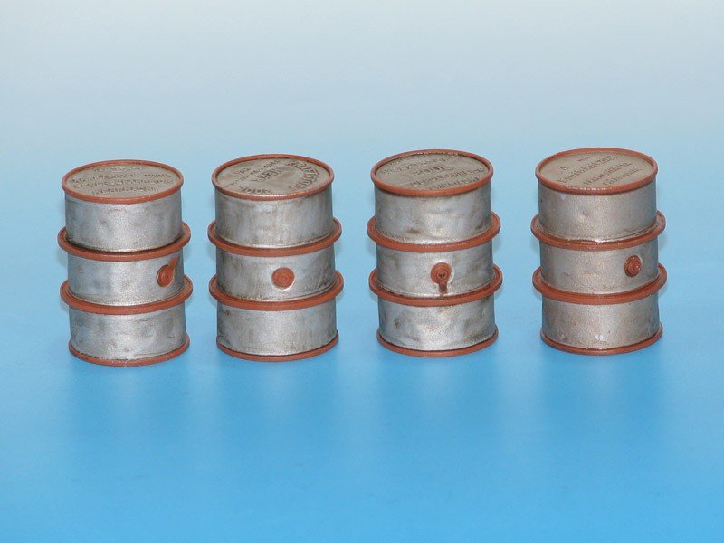 Eureka XXL E-012 Set of 4 barrels 200l 1/35 – image 2