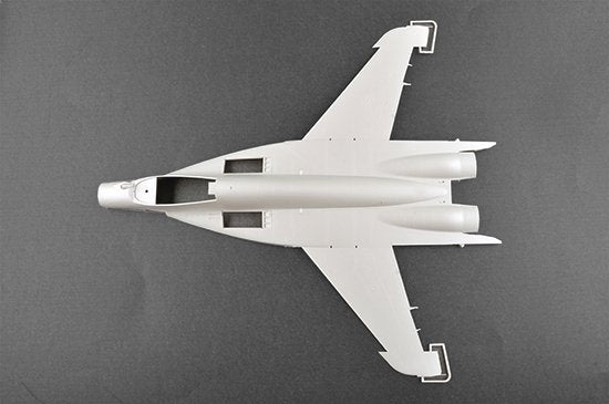 Trumpeter 03224 Mikoyan MIG-29C Fulcrum russe au 1/32 – image 3