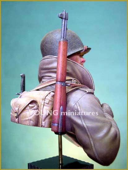 Young Miniatures YM1812 US SOLDIER ARDENNES 1944 1/10 – imagen 7