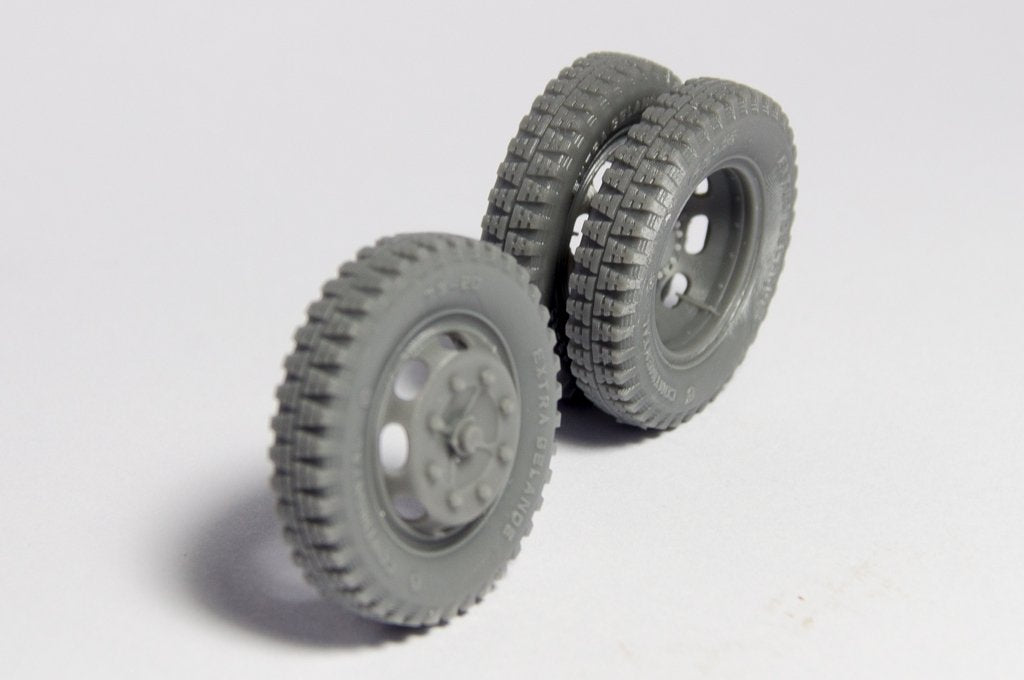 Panzer Art RE35-351 KHD 3000S road wheels (gelande pattern) 1/35 – imagen 2