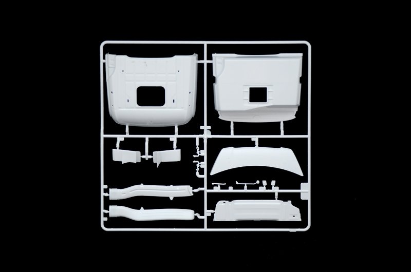 Italeri 3948 MERCEDES-BENZ MP4 BIG SPACE 1/24 – Bild 11