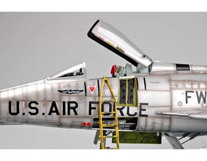 Trumpeter 02232 North American F-100D Fighter 1/32 – Bild 10
