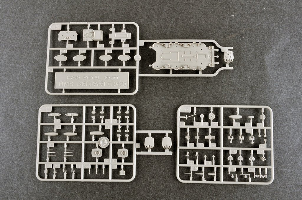 Trumpeter 06701 Royal Navy light cruiser Belfast 1942 1/700 – imagen 5