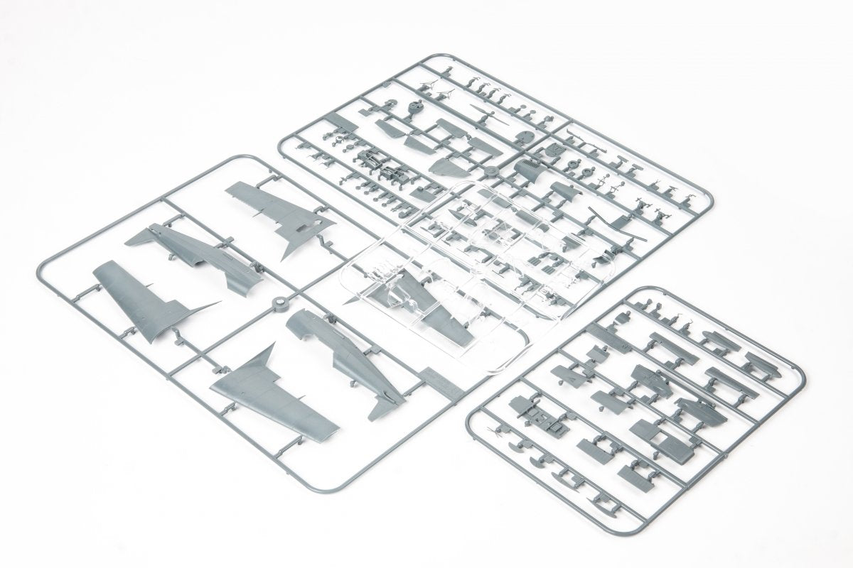 Eduard 84185 Z-526AFS Akrobat 1/48 – imagen 4