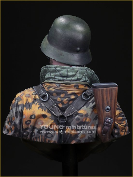 Young Miniatures YM1877 ALTER HASE WWII 1/10 – image 7