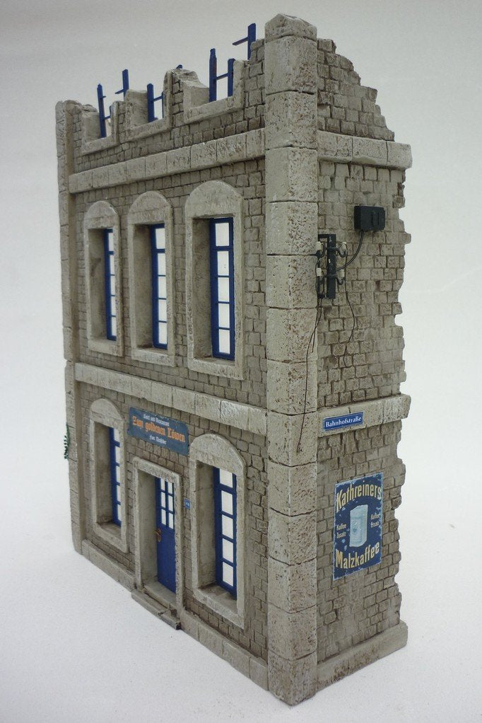 RT-Diorama 35198 Damaged City Building 1/35 – Bild 6