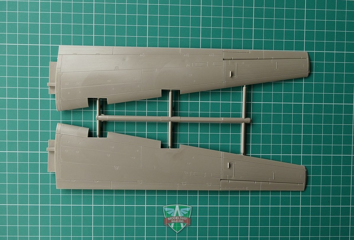 Modelsvit 72008 Antonov An-10 &amp;quot;Ukraine&amp;quot; 1/72 – imagen 7