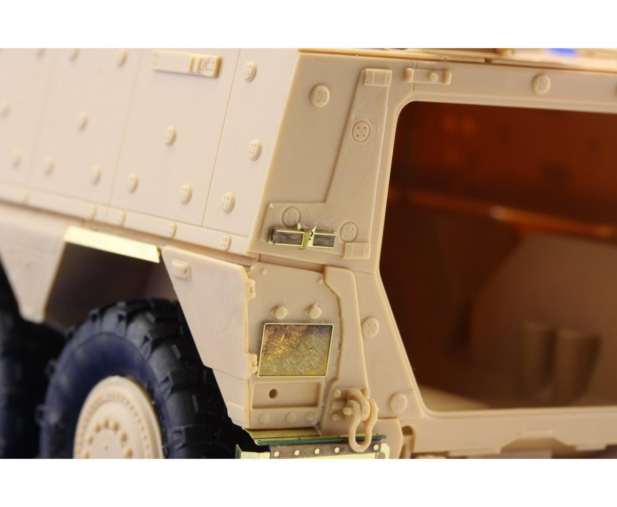 Eduard 36215 Boxer MRAV 1/35 Hobby Boss – image 10
