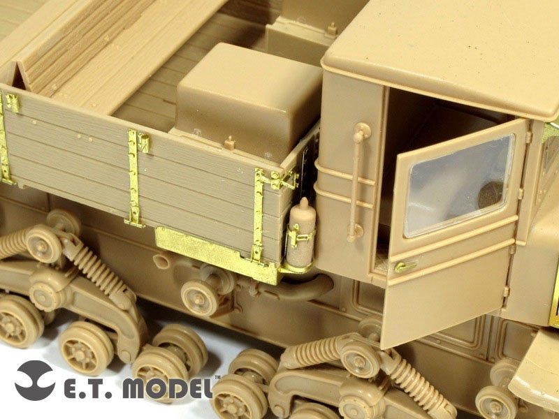 E.T. Model E35-049 WWII Soviet Voroshilovets Tractor (For TRUMPETER 01573) 1/35 – Bild 3