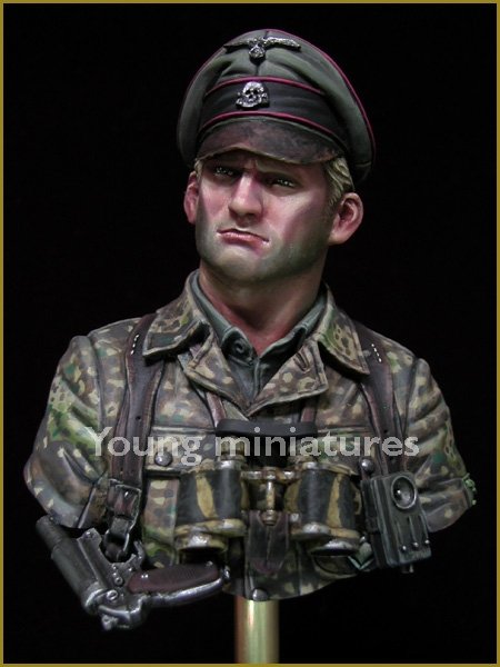 Young Miniatures YM1831 German Waffen SS Officer 1944 1/10 – imagen 2