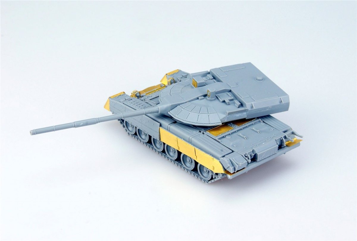 Modelcollect UA72057 Russian T-80UM2 (Black eagle) Main Battle Tank 1/72 – imagen 4