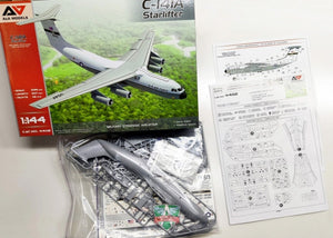 A&amp;amp;A Models 4402 C-141A Military Strategic Airlifter 1/144 – imagen 2