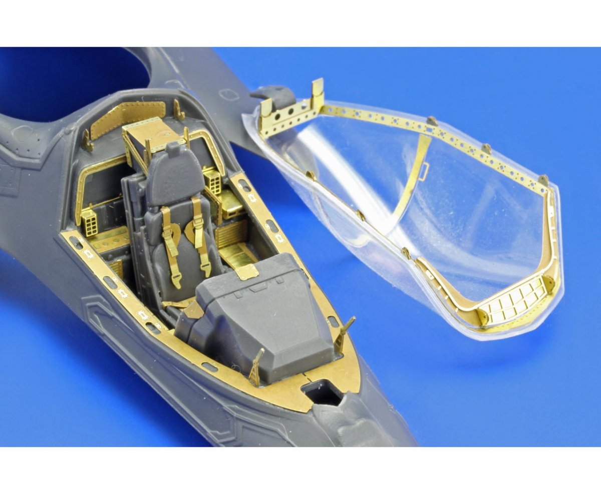 Eduard 49653 F-35B interior S. A. KITTY HAWK 1/48 – imagen 4