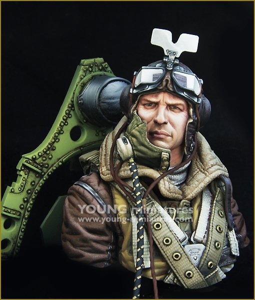 Young Miniatures YM1868 RAF Spitfire Mk.l Pilot WWll 1/10 – immagine 2