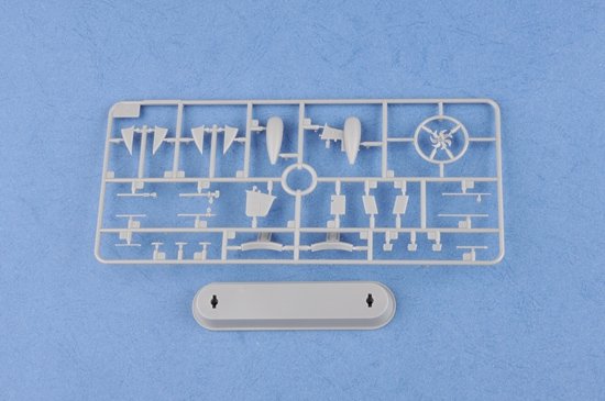 Hobby Boss 83525 Russian Navy SSN Akula Class Attack Submarine 1/350 – imagen 5