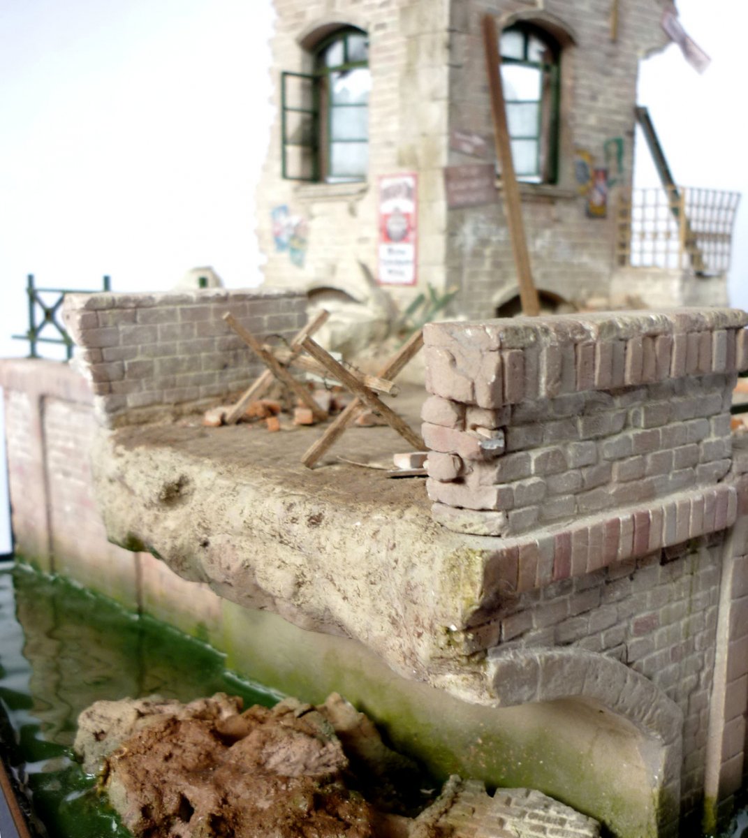 RT-Diorama 35278 Diorama-Base: &amp;quot;The Hotel&amp;quot; 1/35 – imagen 9
