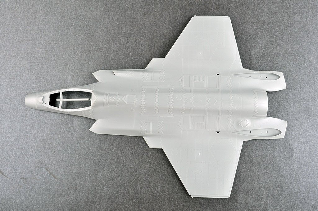 Trumpeter 03230 F-35C Lightning 1/32 – immagine 5