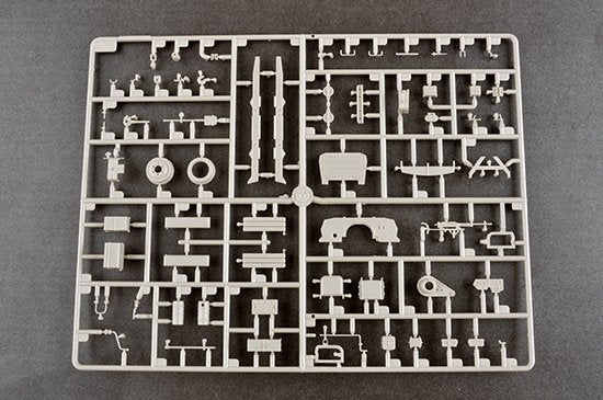 Trumpeter 09574 Soviet BTR-152K1 APC 1/35 – immagine 5