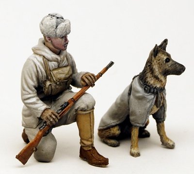 ToRo Model 35F109 Winter War - Finnish Army - Young Messenger Boy with His Dog / Winter War 1939-40 - Young Messenger Boy with His Dog 1/35 – image 3