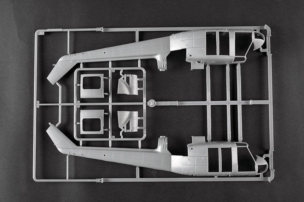 Trumpeter 05111 UH-1B Huey 1/35 – immagine 4