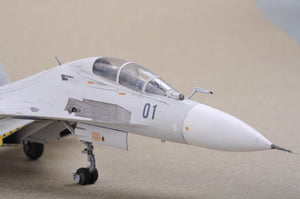 Trumpeter 01659 Russian Su-30MKK Flanker G 1/72 – imagen 10